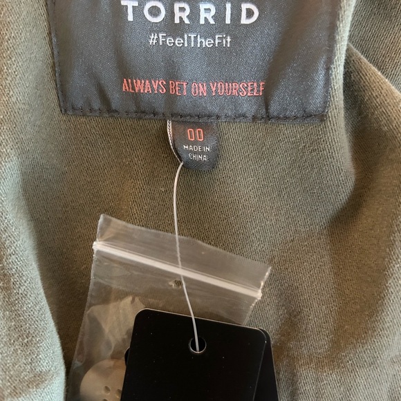 Torrid Utility Jacket in Olive New with tags. Med/ Large 10 - Picture 4 of 8